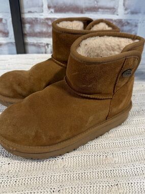 UGG Kids Classic Mini Boot in Chestnut Brown youth size 2